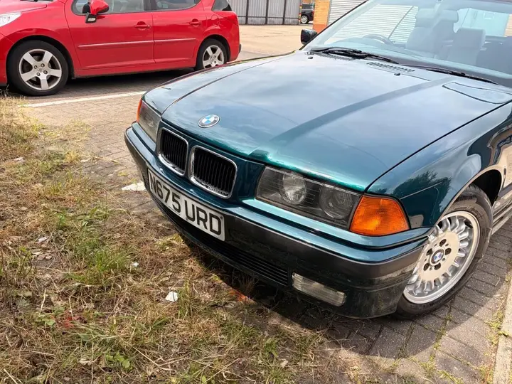 BMW 3 Series 1995 photo 2
