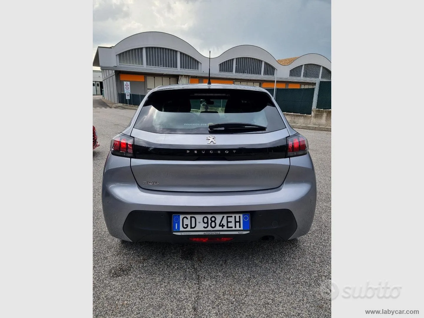 Peugeot 208 2021 photo 4