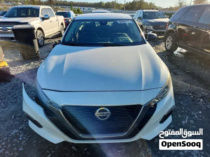 Nissan Altima 2020 photo 2