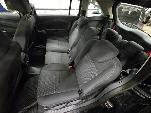 Ford Grand C-Max 2012 photo 4