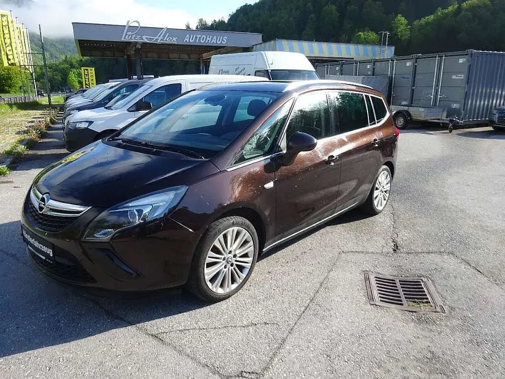 Opel Zafira 2012 photo 2