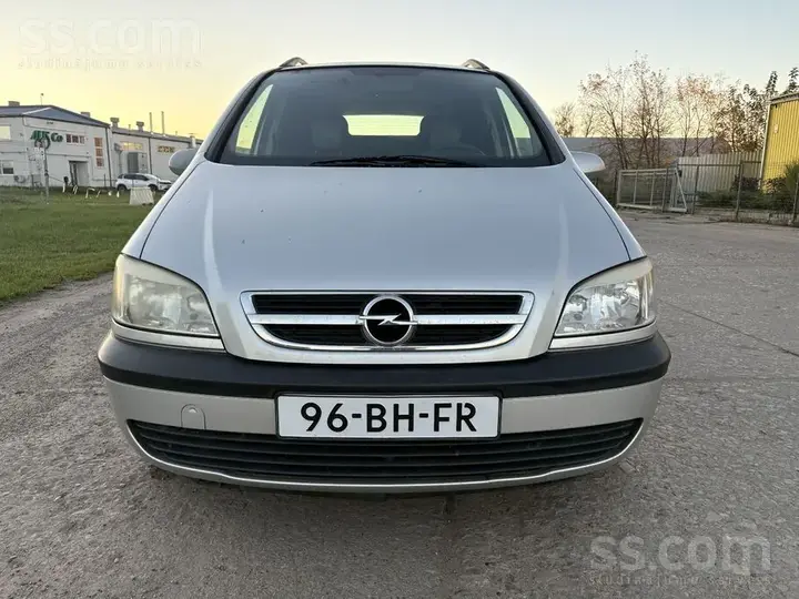 Opel Zafira 2003 photo 2