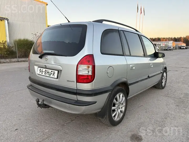 Opel Zafira 2003 photo 4