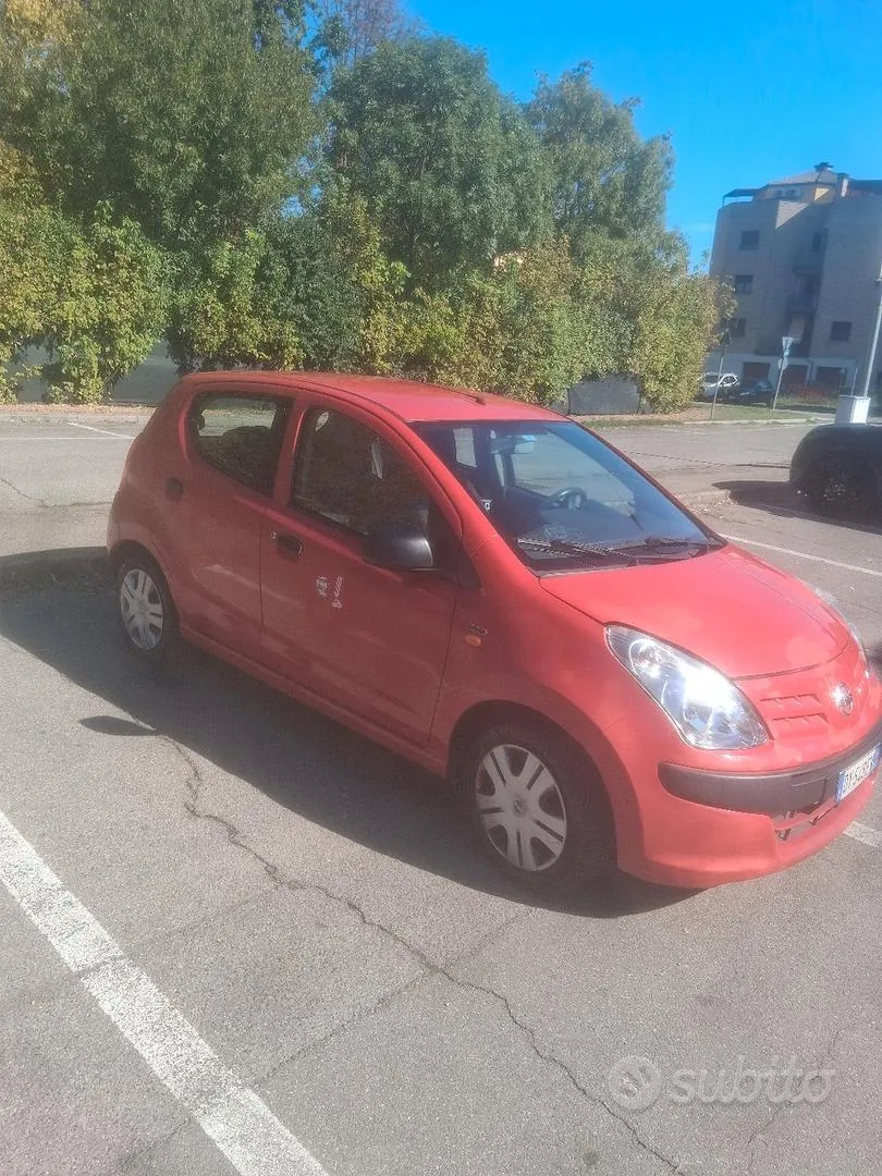 Nissan Pixo 2010 photo 2