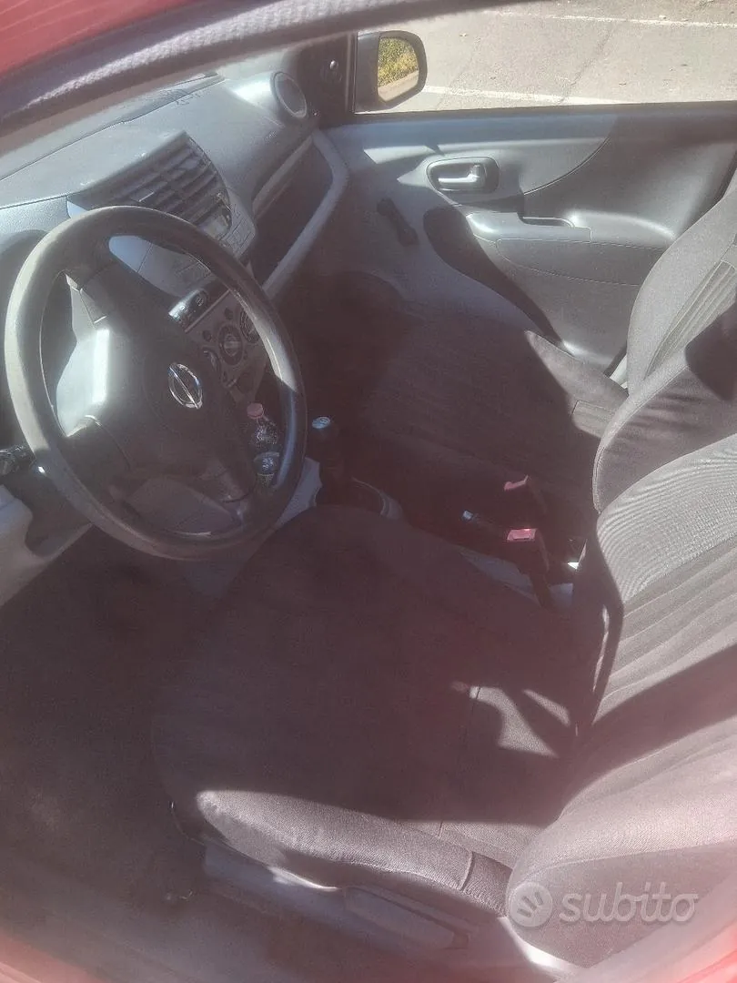 Nissan Pixo 2010 photo 5