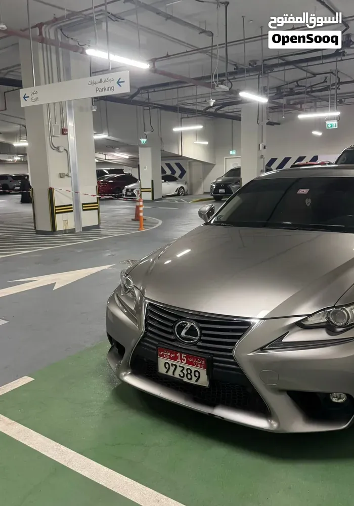 Lexus Is 250 2015 photo 3