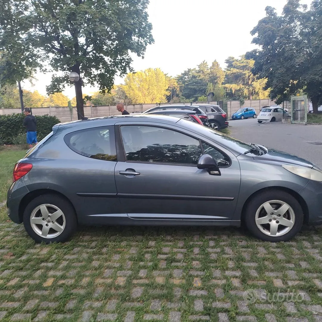 Peugeot 207 2007 photo 5