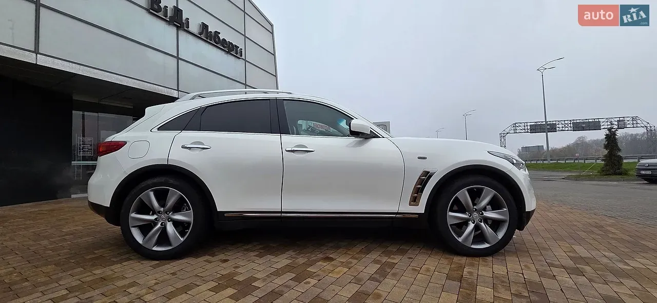Infiniti Fx 30 2011 photo 4