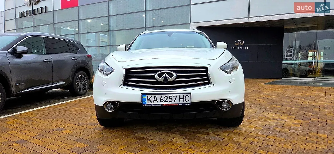 Infiniti Fx 30 2011 photo 2