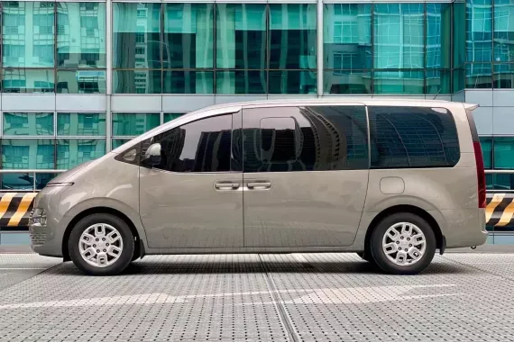 Hyundai Staria 2023 photo 4