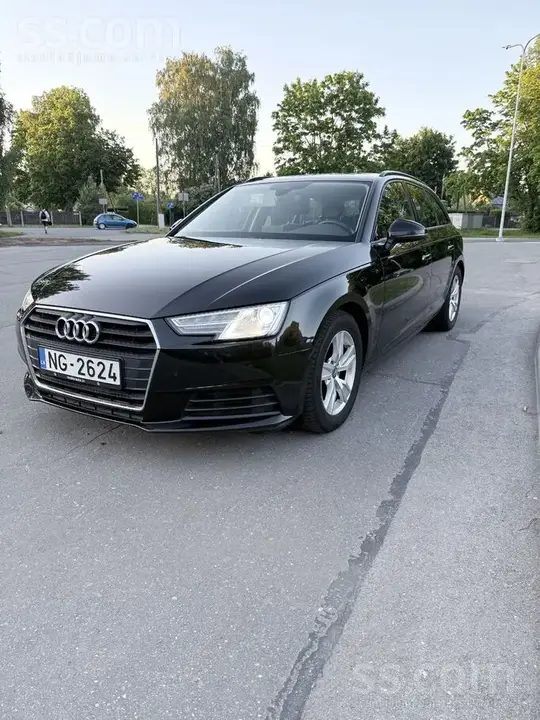 Audi A4 2016 photo 2