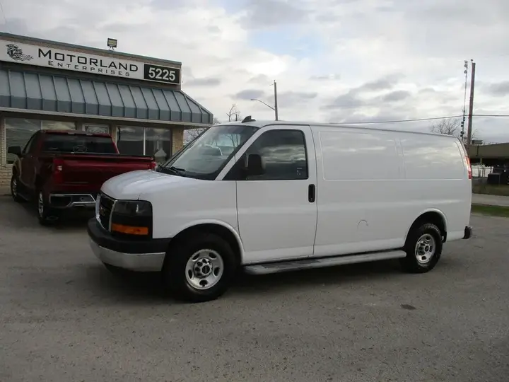 GMC Savana