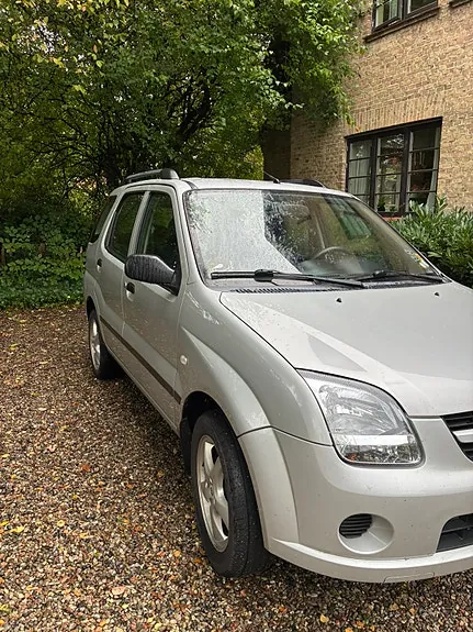 Suzuki Ignis 2004 photo 2