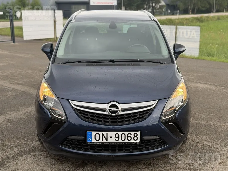 Opel Zafira Tourer 2012 photo 2
