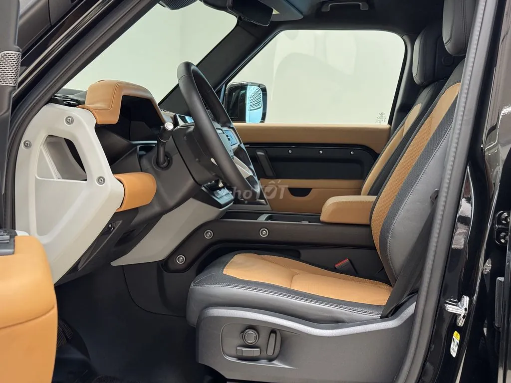 Land Rover Defender 2026 photo 4