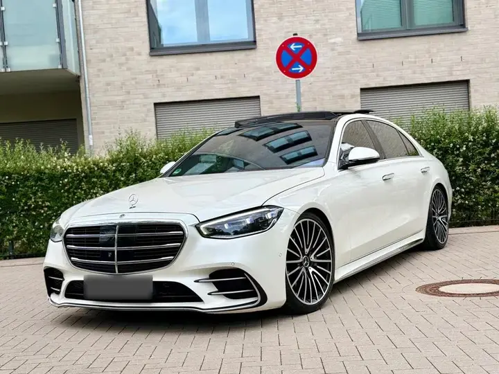 Mercedes-Benz S