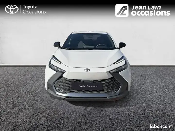 Toyota C-Hr 2024 photo 2