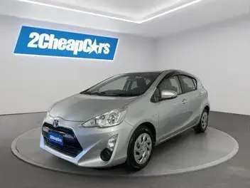 Toyota Aqua 2016 photo 2