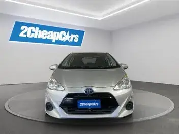 Toyota Aqua 2016 photo 3