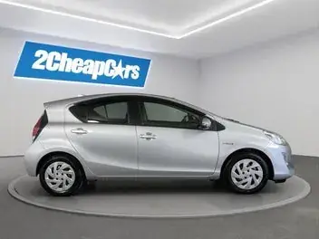 Toyota Aqua 2016 photo 5