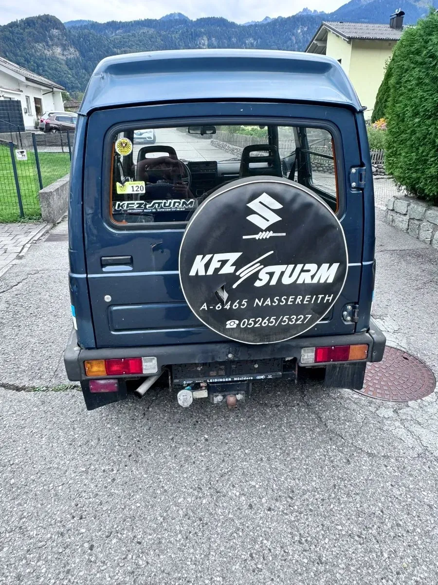 Suzuki Samurai 1990 photo 2