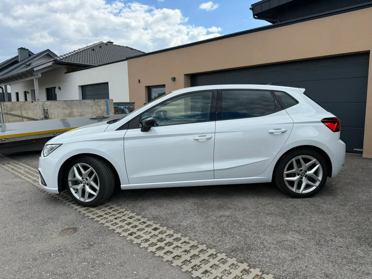 Seat Ibiza 2020 photo 2