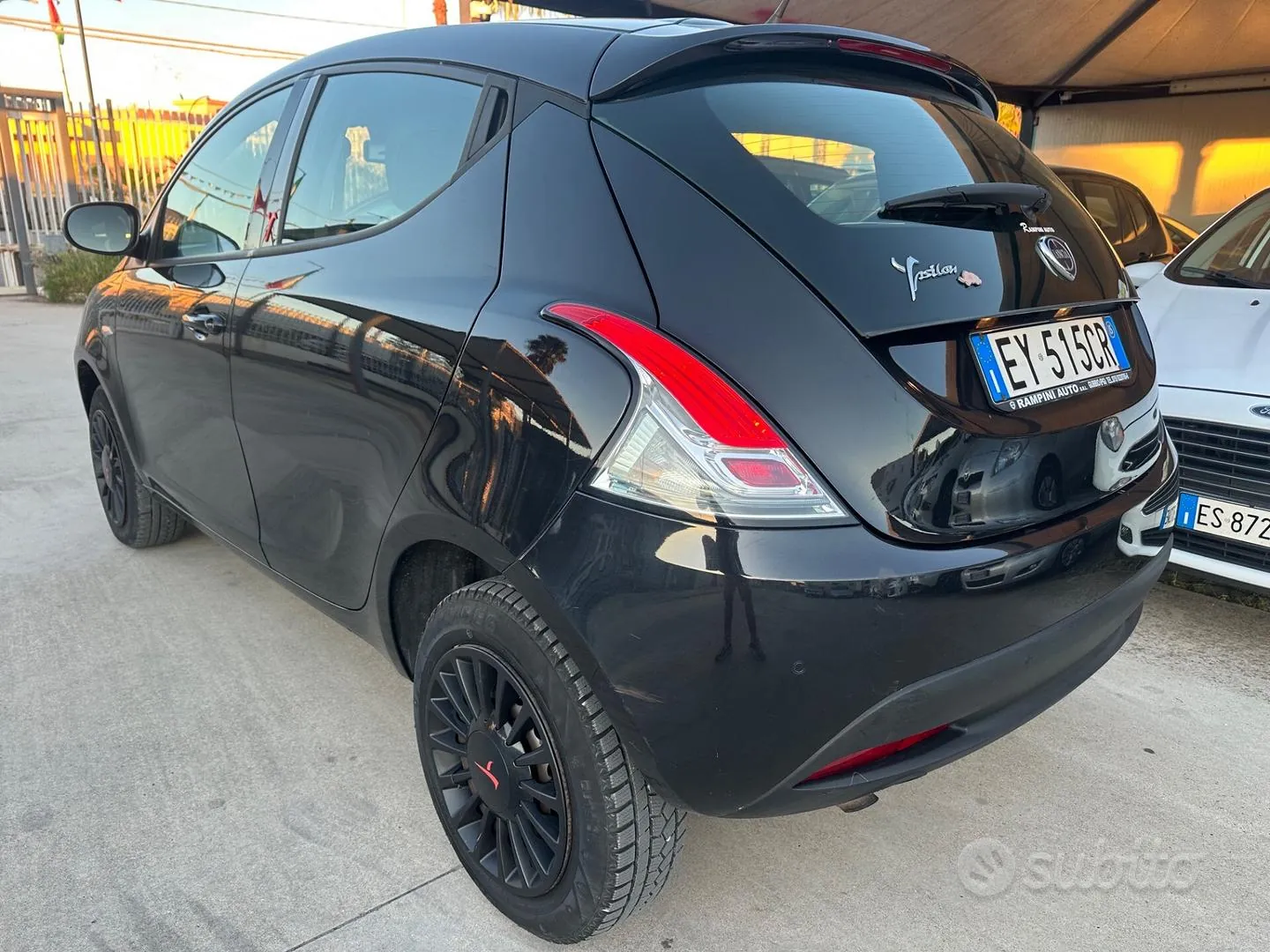 Lancia Ypsilon 2015 photo 2