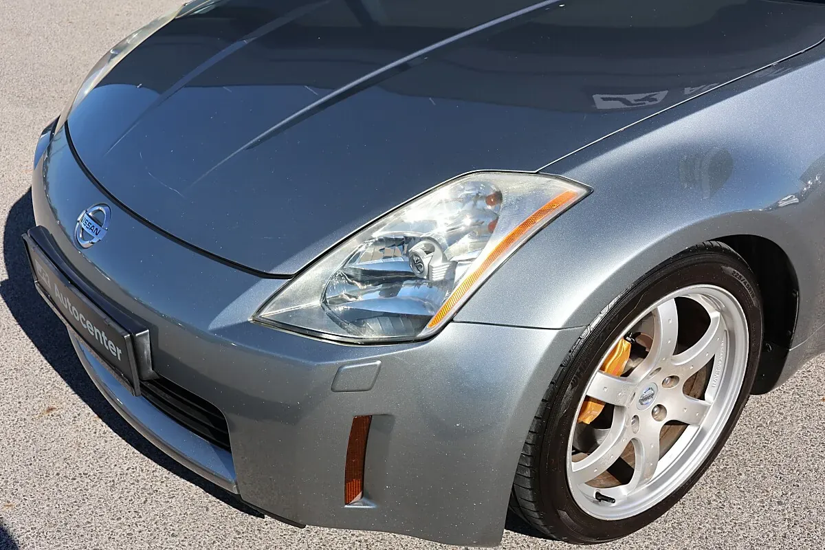 Nissan 350 Z 2004 photo 2