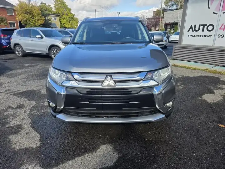 Mitsubishi Outlander 2016 photo 2