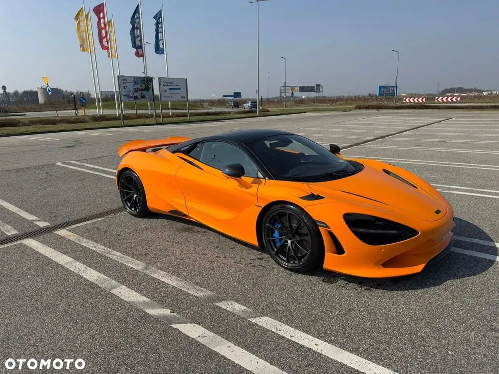 Mclaren 750S 2025 photo 2