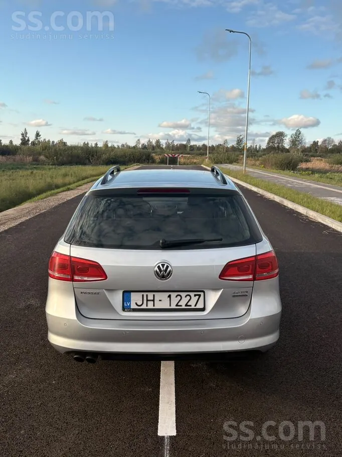 Volkswagen Passat 2013 photo 5