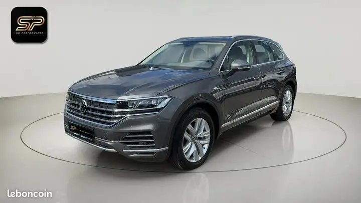 Volkswagen Touareg 2021 photo 2