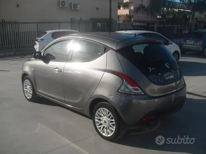 Lancia Ypsilon 2014 photo 3