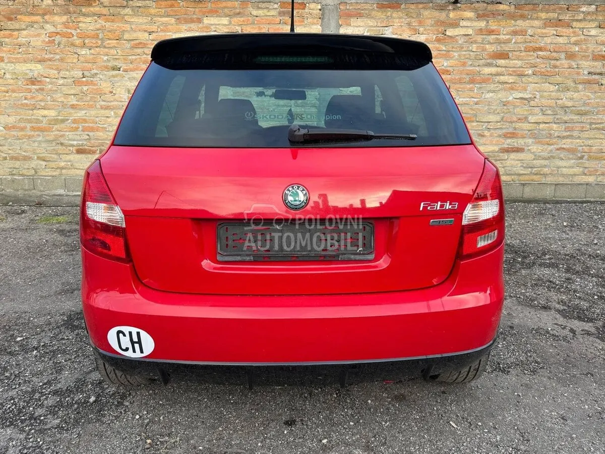 Skoda Fabia 2012 photo 5