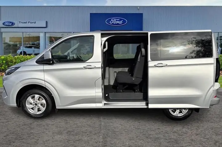 Ford Transit Custom 2025 photo 5