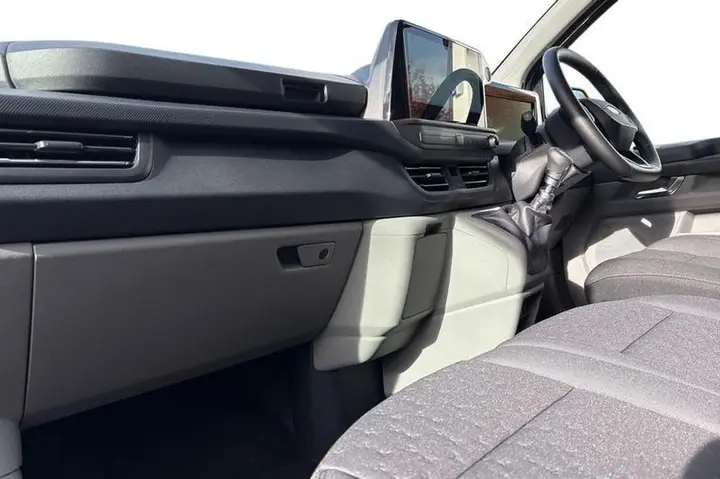 Ford Transit Custom 2025 photo 3