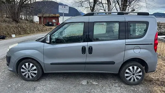 Fiat Doblo 2011 photo 3