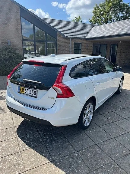 Volvo V60 2012 photo 3