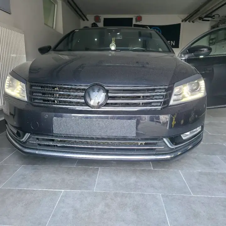 Volkswagen Passat 2012 photo 2