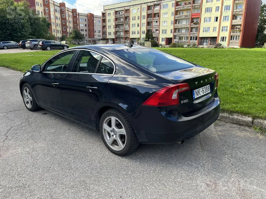 Volvo S60 2011 photo 3