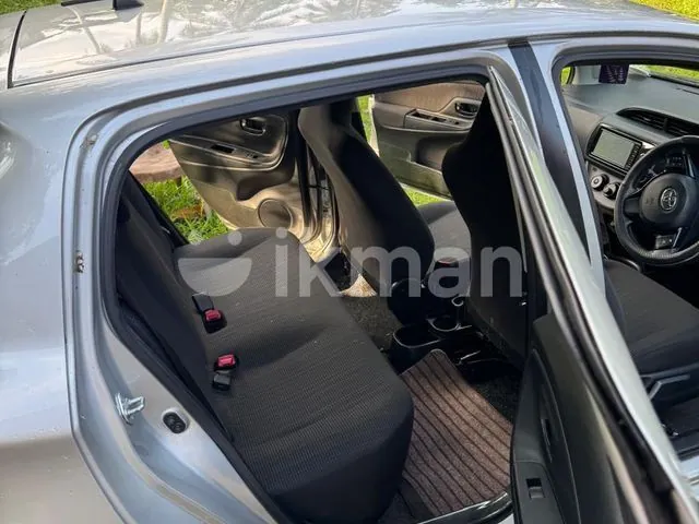 Toyota Vitz 2018 photo 4