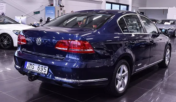Volkswagen Passat 2011 photo 4