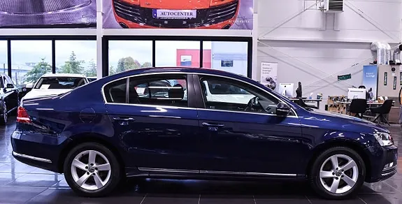 Volkswagen Passat 2011 photo 3
