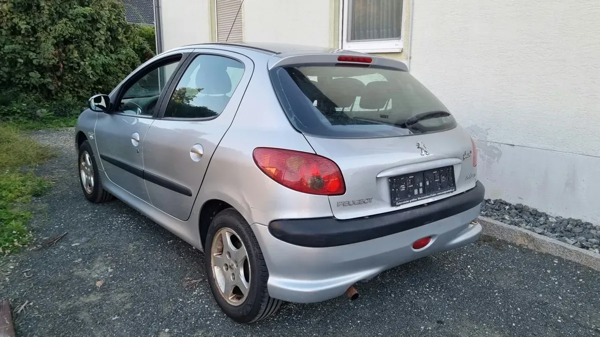 Peugeot 206 2006 photo 2