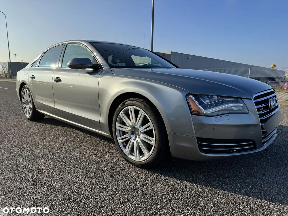 Audi A8 2011 photo 3