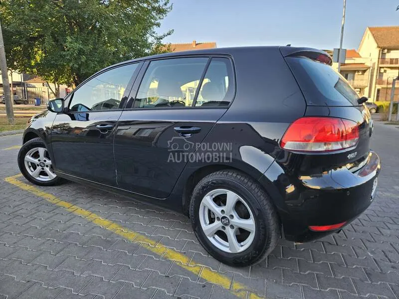 Volkswagen Golf 2012 photo 4