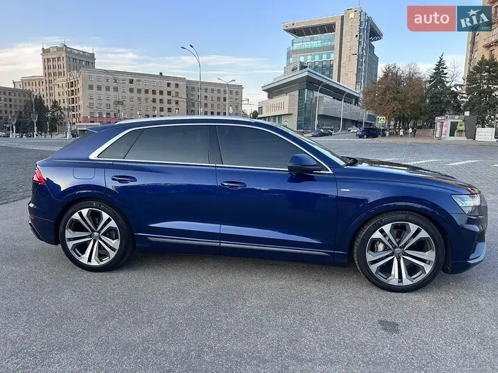 Audi Q8 2018 photo 5