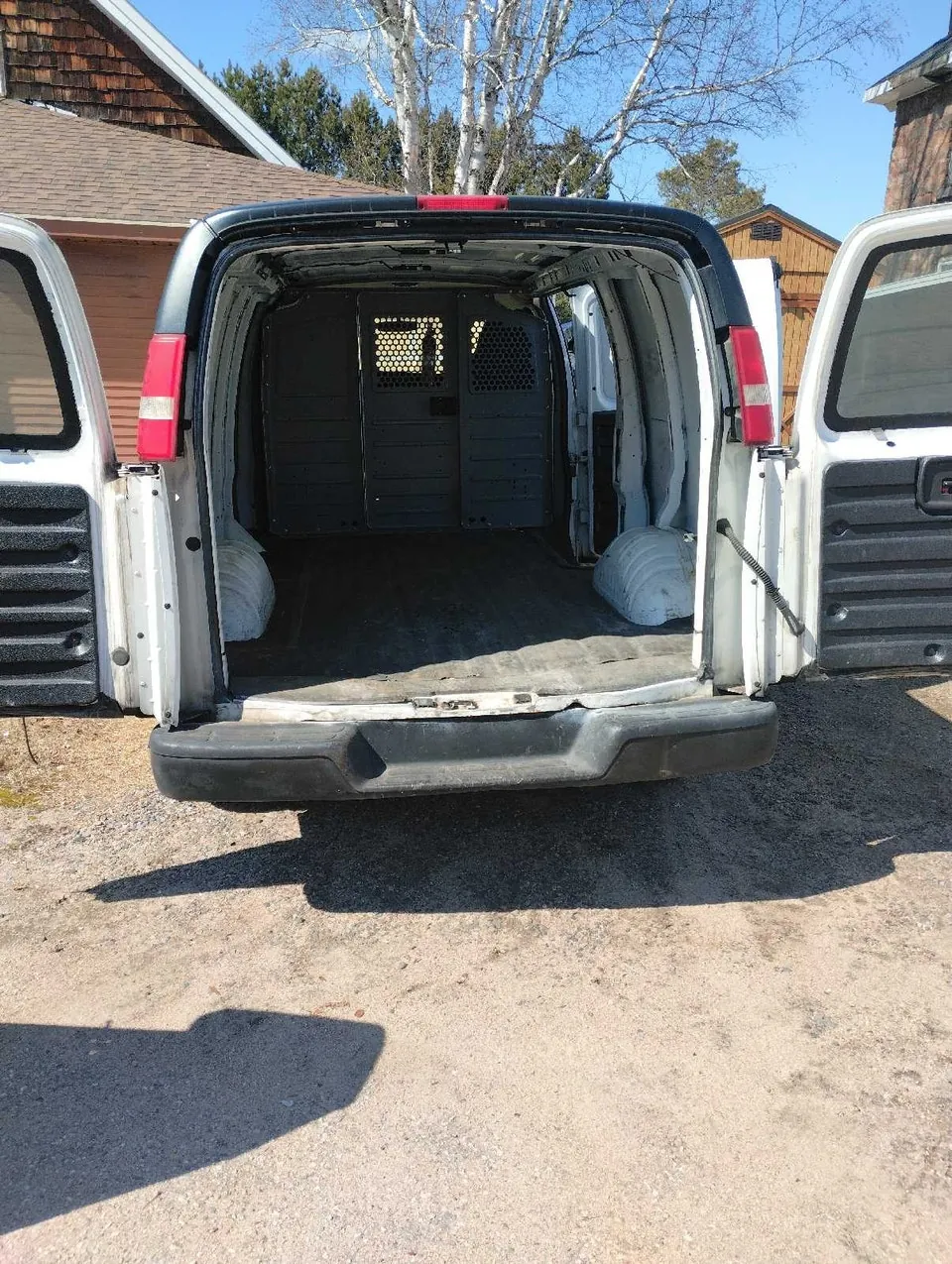 GMC Savana 2015 photo 5