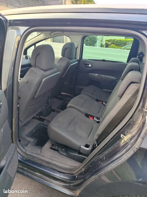 Peugeot 5008 2012 photo 3