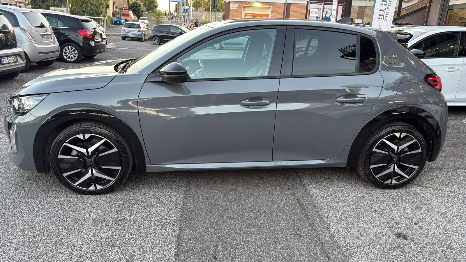 Peugeot 208 2025 photo 3